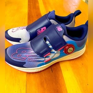 Girl’s sneakers -Size 5- New Balance FuelCore Reveal v3 BOA